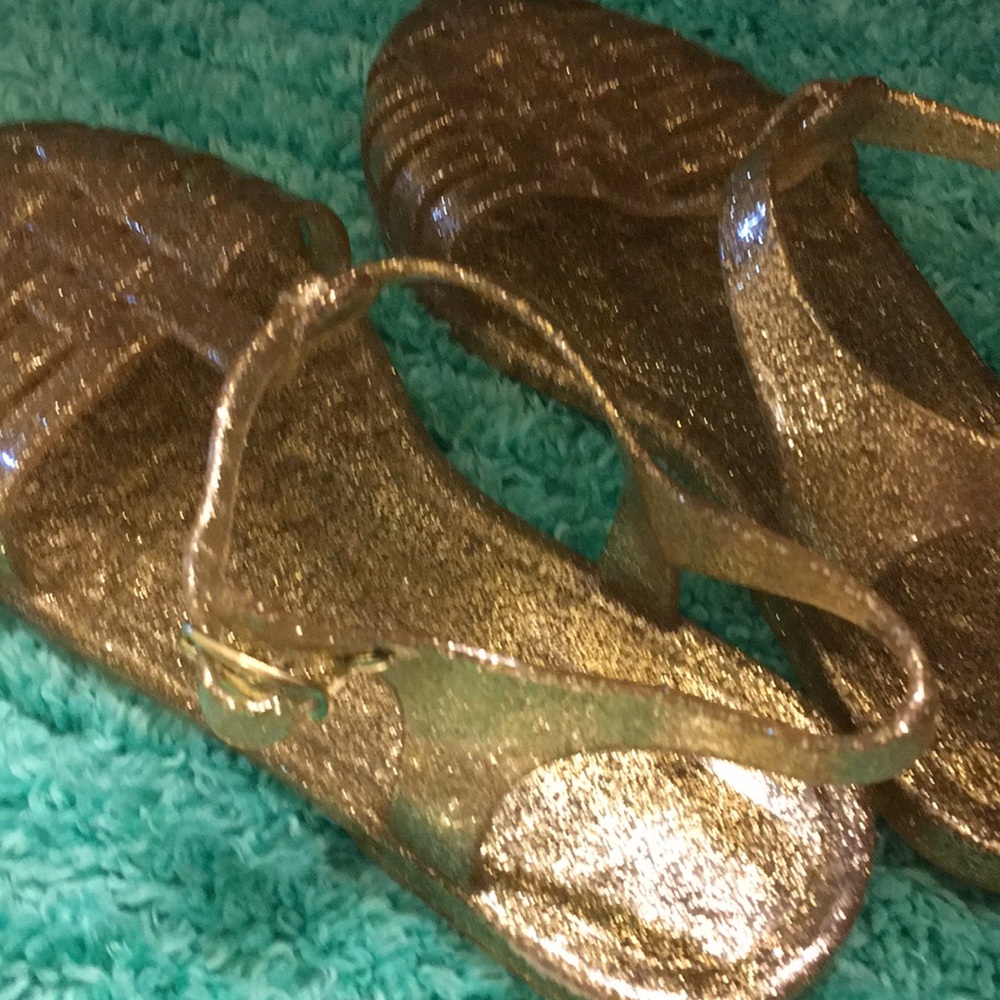 Shoes - Picture 2 of 4